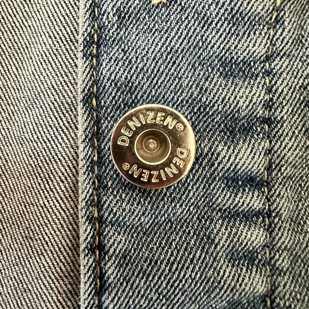 Denizen by Levi's Women's Jean Jacket - Size XS - Picture 4 of 8